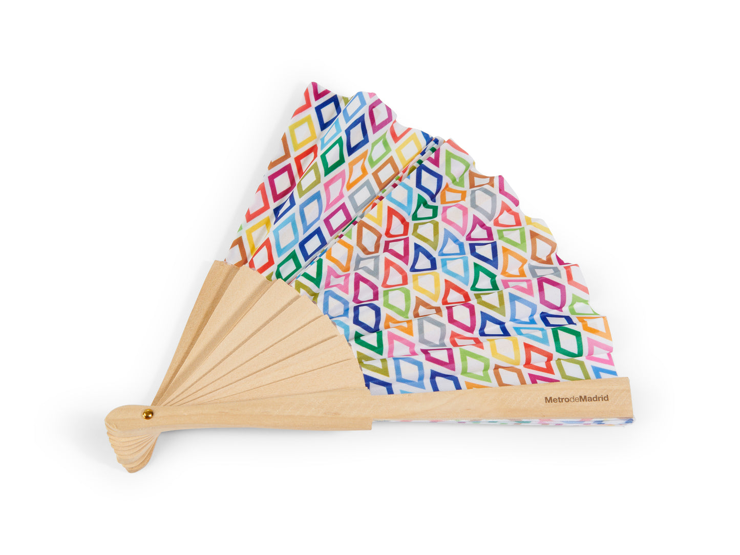 Abanico madera Metro de Madrid con tela de colores y logotipo sobre fondo blanco