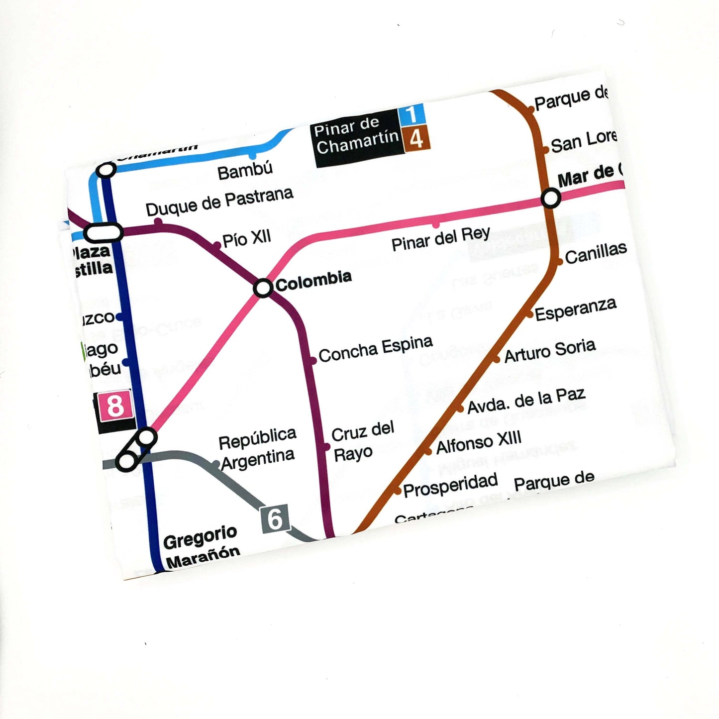 Plano del metro de Madrid mostrando estaciones como Colombia y Pinar de Chamartín