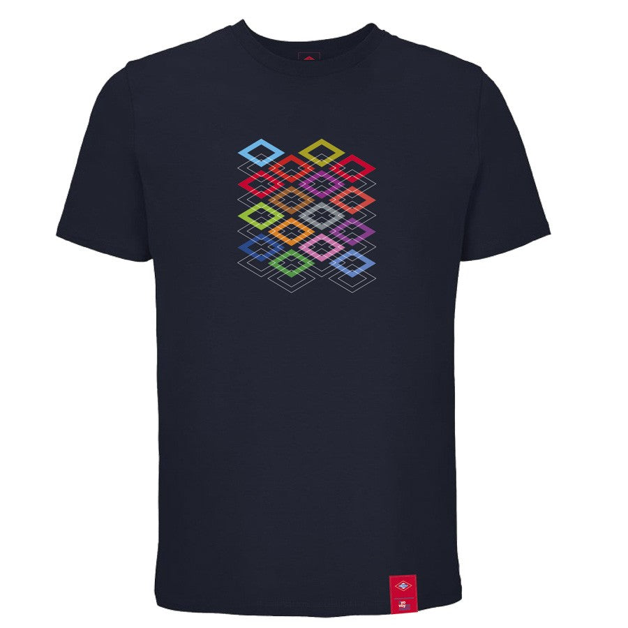 Camiseta negra con estampado geométrico de rombos coloridos en el centro