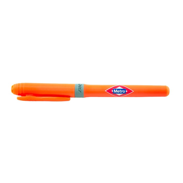 Bolígrafo BIC naranja con tapa y logo Metro sobre fondo blanco