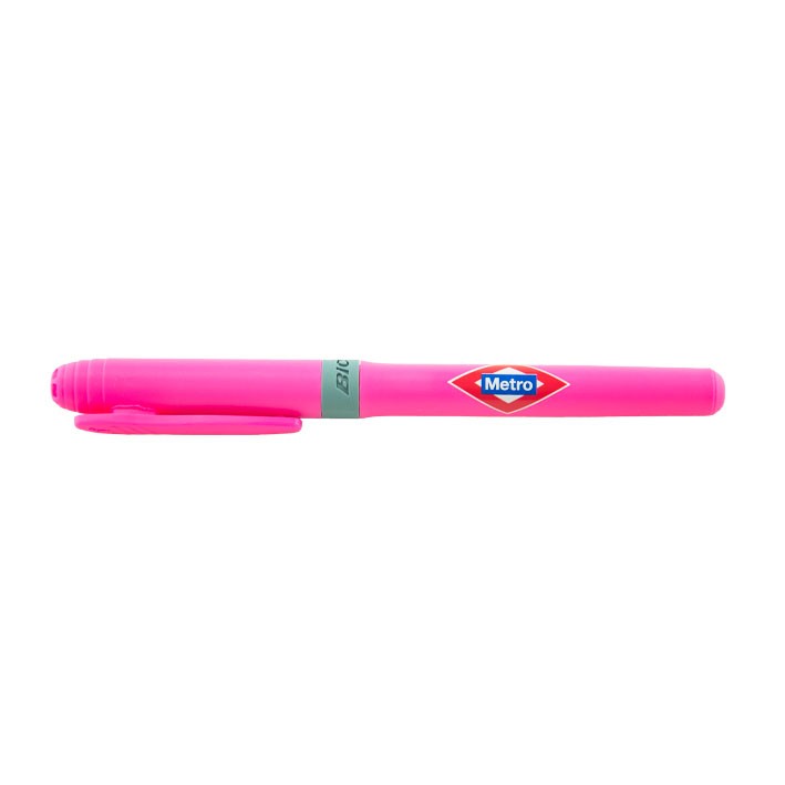 Bolígrafo rosa BIC con clip, logo Metro en el cuerpo, fondo blanco.