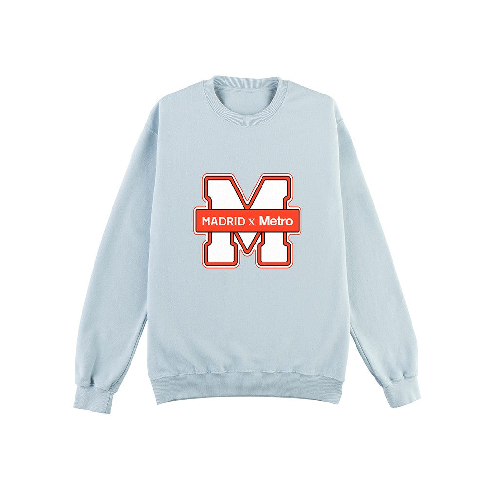 Sudadera azul claro con logo grande M Madrid x Metro en blanco y rojo