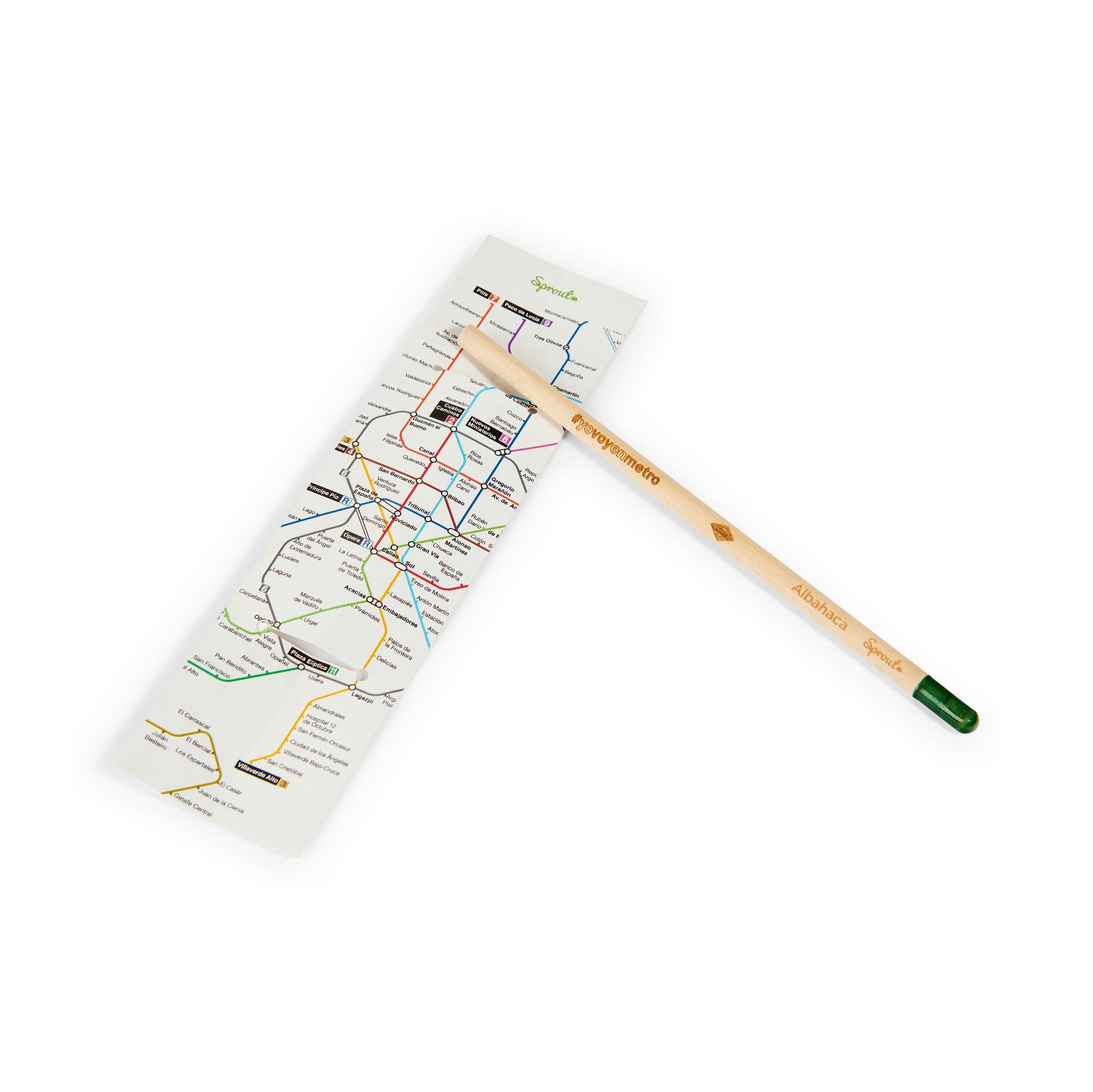 Mapa del metro de Madrid junto a un lápiz ecológico Sprout con detalle verde