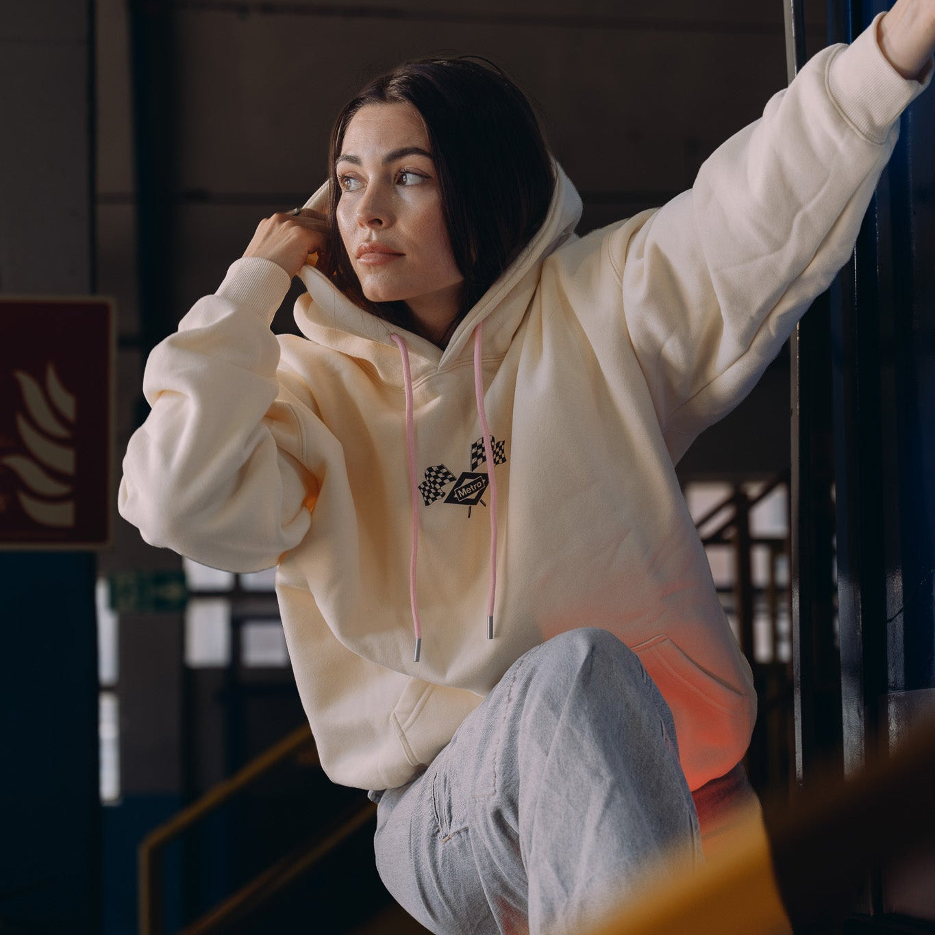Sudadera Racing beige Pórtico