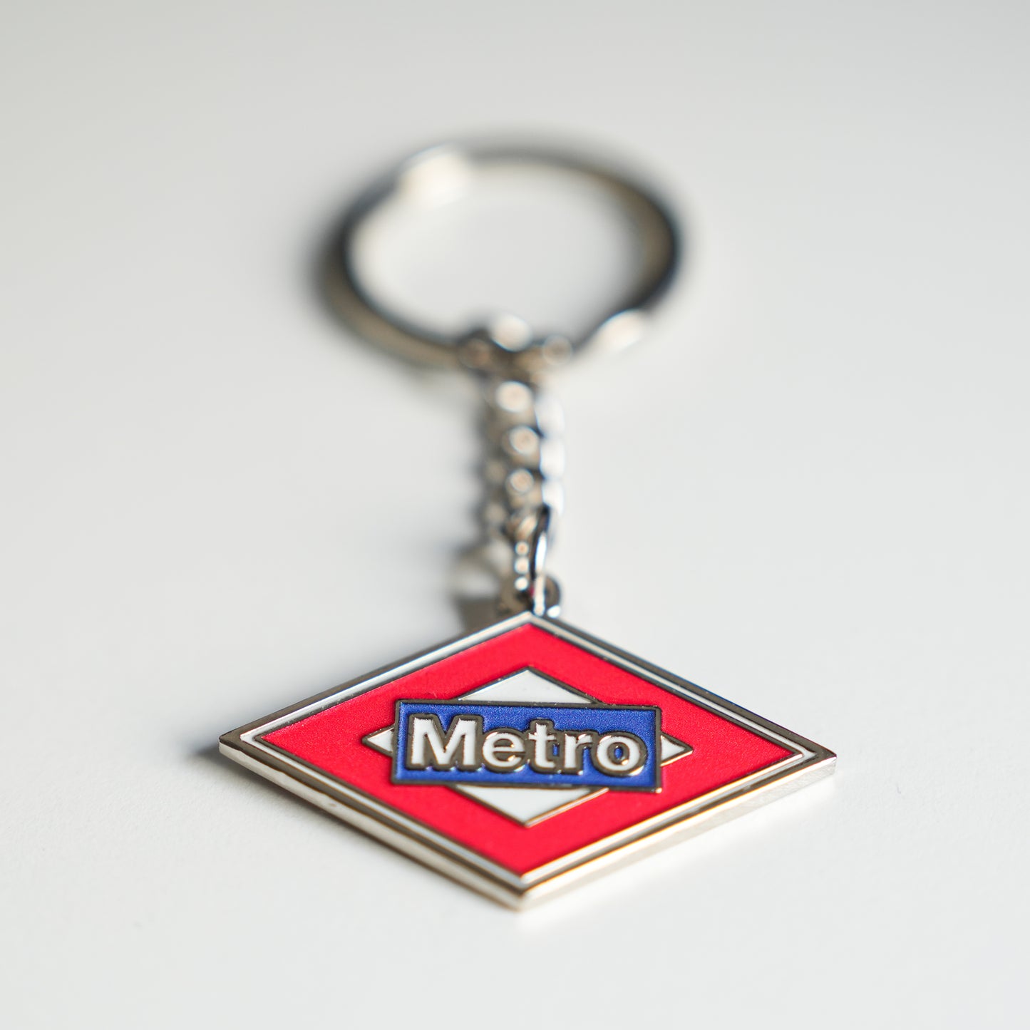 Metal Madrid Metro Logo keychain