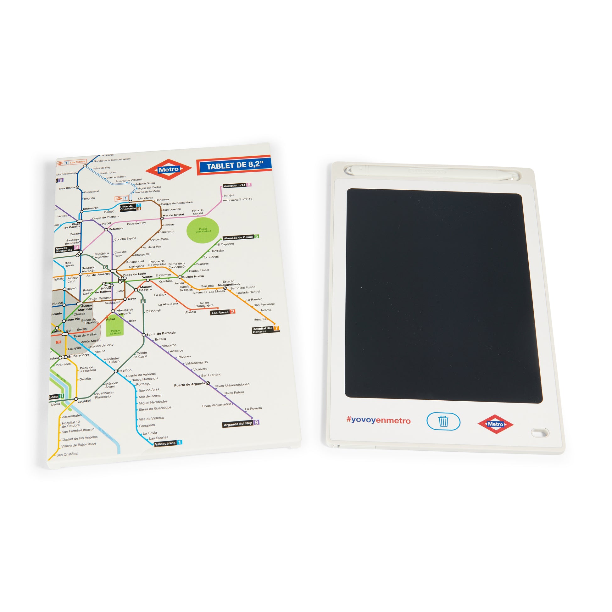 Tablet de escritura blanca 8,2 pulgadas junto a mapa Metro de Madrid sobre fondo blanco