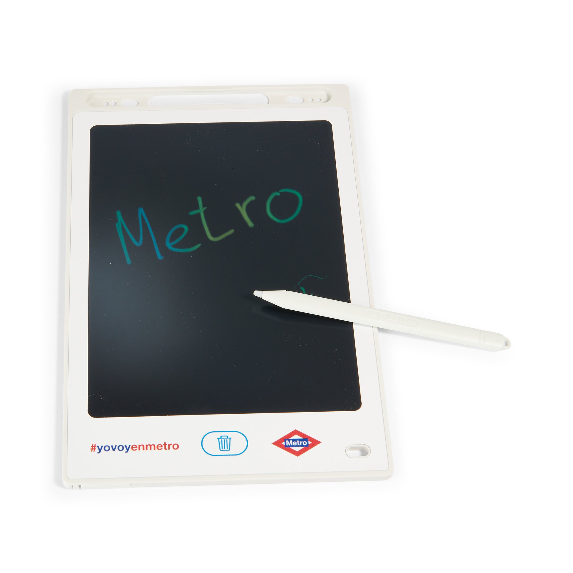 Tablet digital de escritura Metro con lápiz y pantalla negra, logo Metro Madrid visible