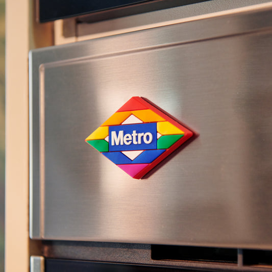 Imán logo Metro LGTBI