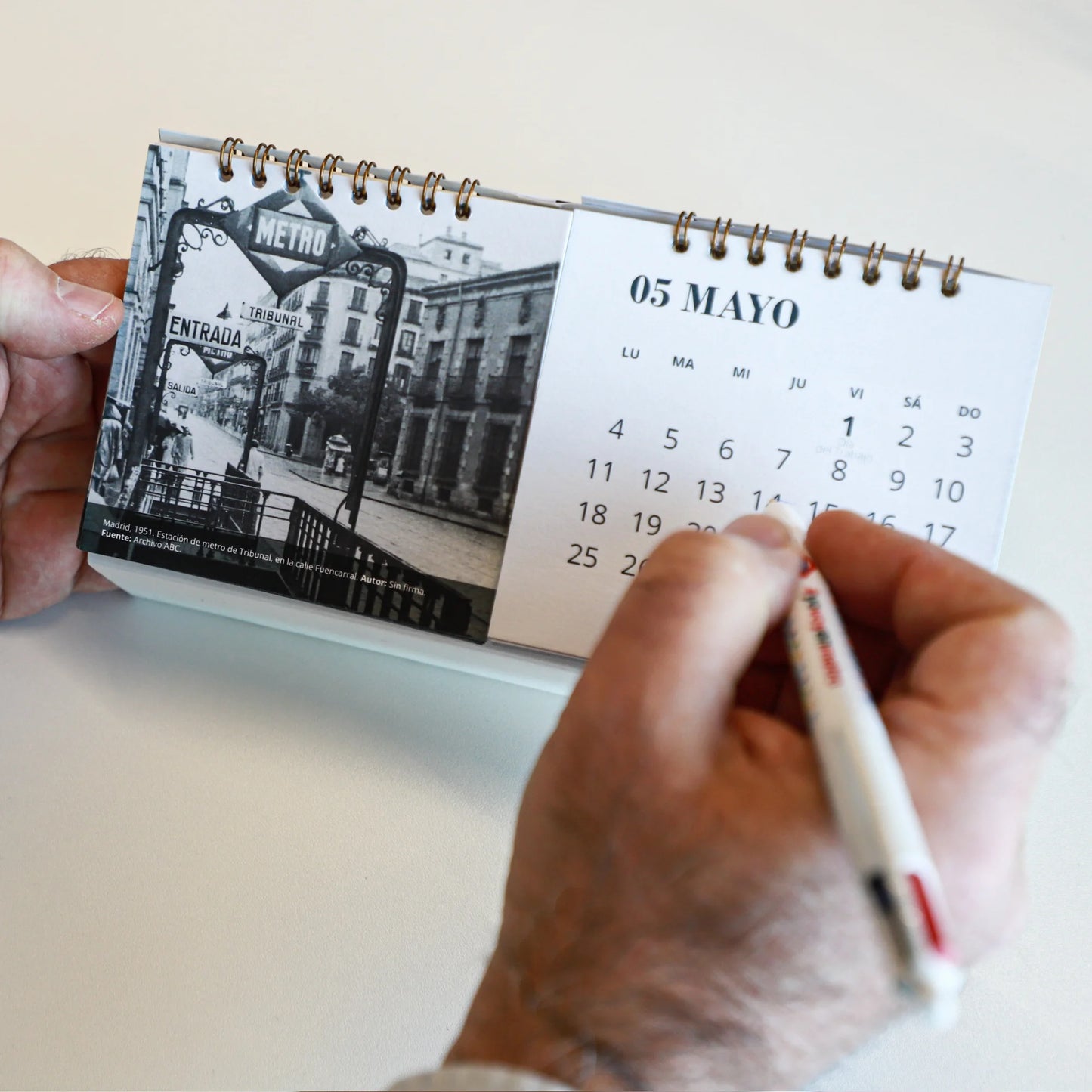 Calendario  de mesa 2026